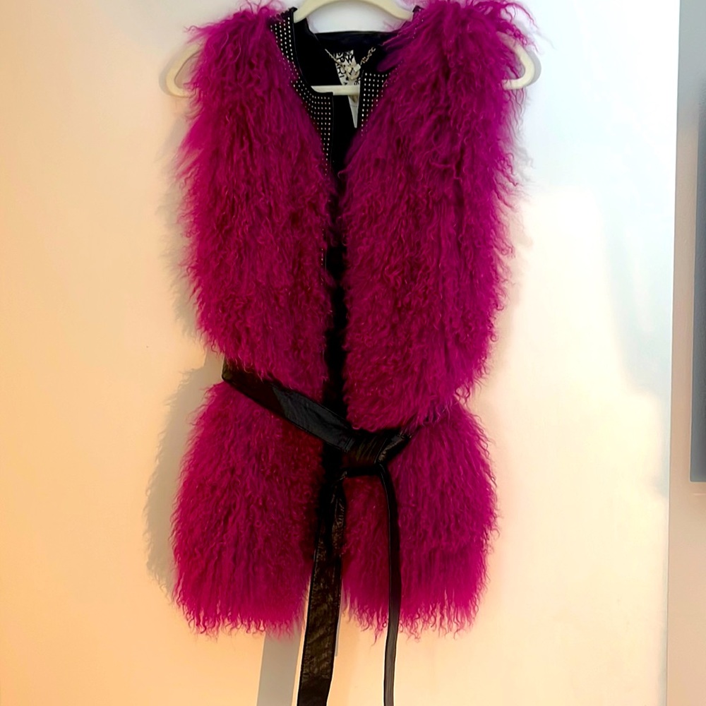 sleeveless jacket natural fur